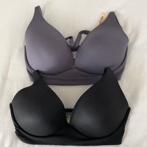 Victoria’s Secret 2x Lightly Lined plunge bra 32DD